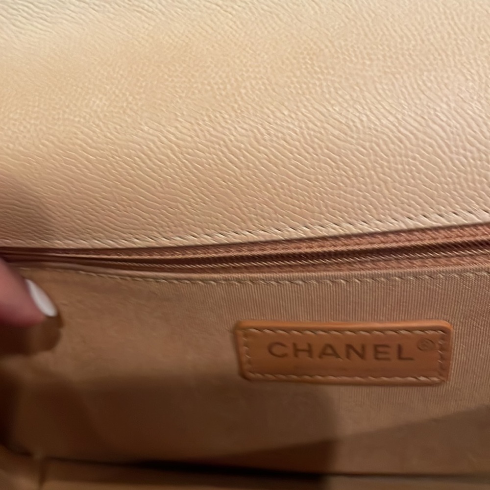 Chanel pink ombré handbag purse 10” x 7” with chain and fabric strap - Picture 7 of 9
